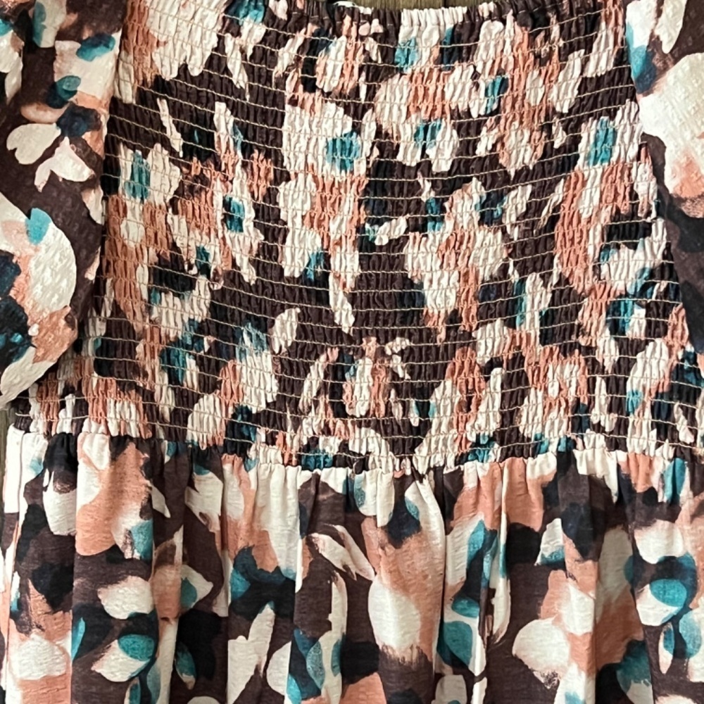 THML Puff Sleeve Flower Print Smocked Midi Dress Size Medium EUC - Picture 5 of 9